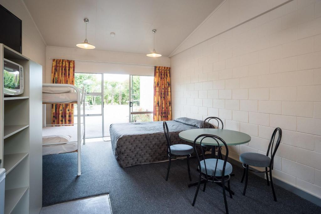 Nelson City Top 10 Holiday Park