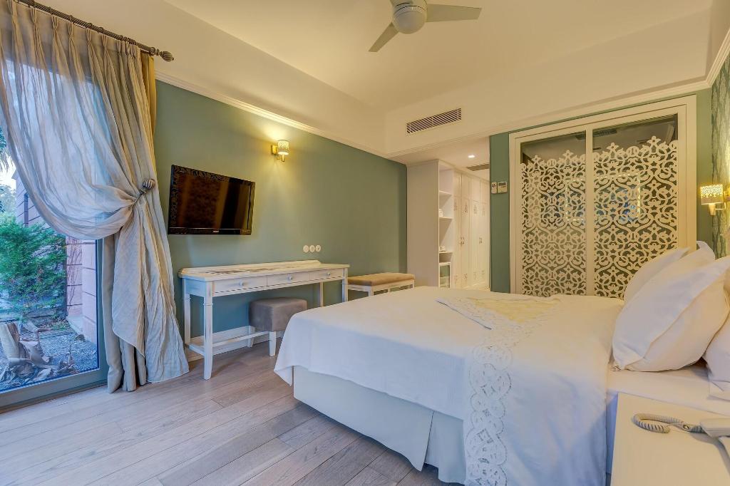 Antmare Hotel