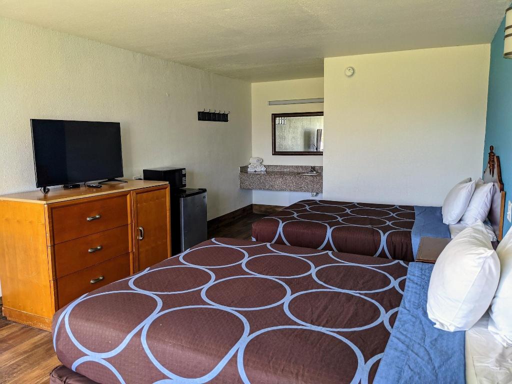 Garden Inn & Suites