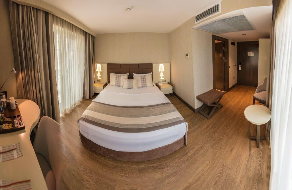 Sinema Hotel