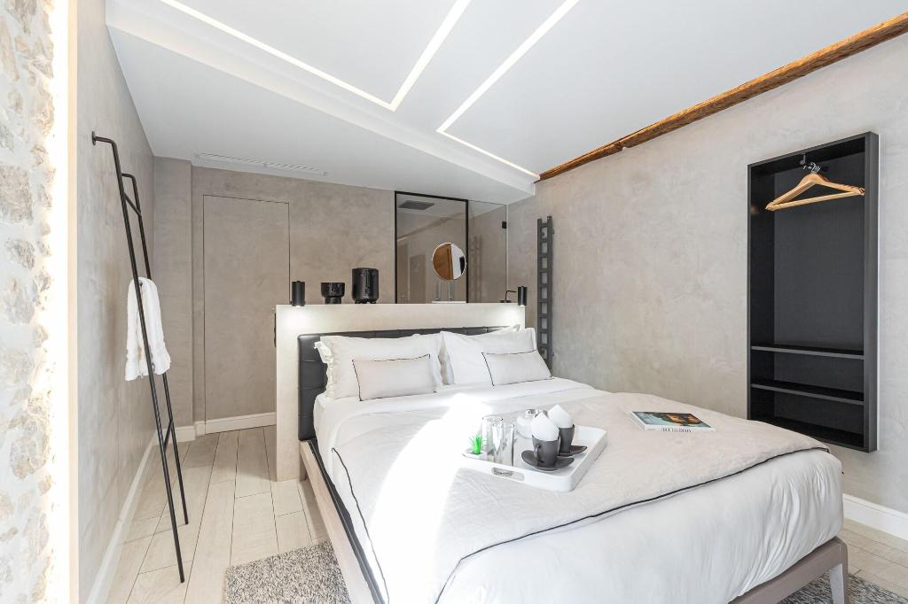 Le Dortoir Multi Storey Luxury Suites