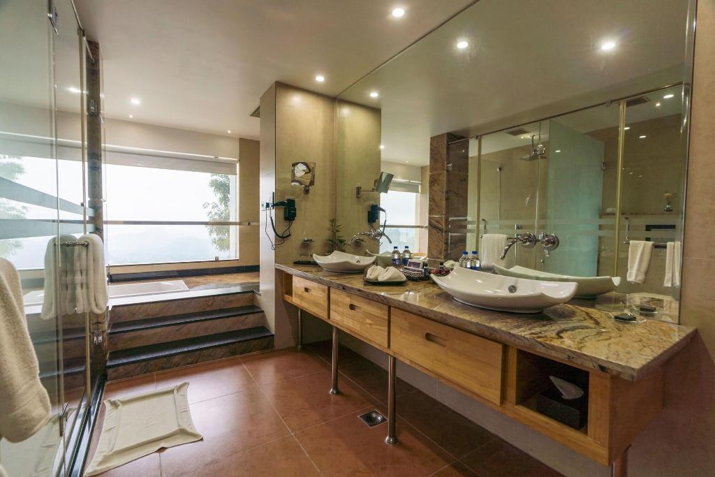 The Panoramic Getaway