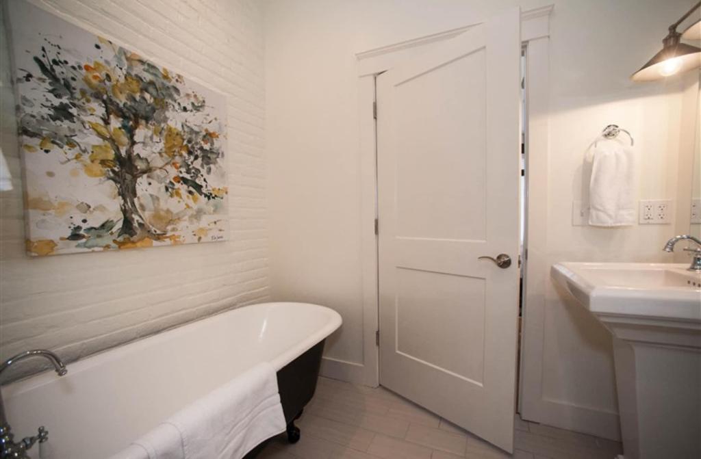 Dinsmore Boutique Inn