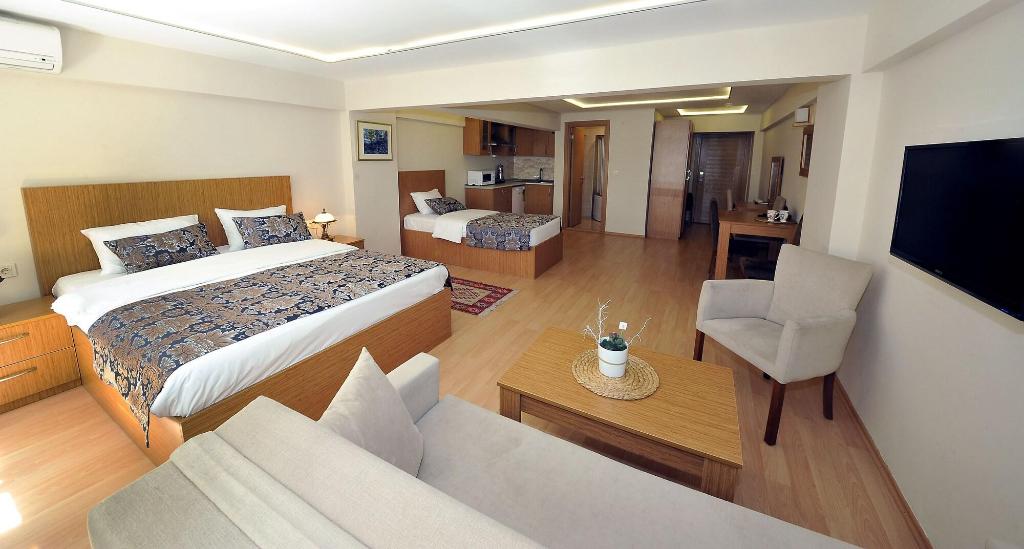 Aiza Suites