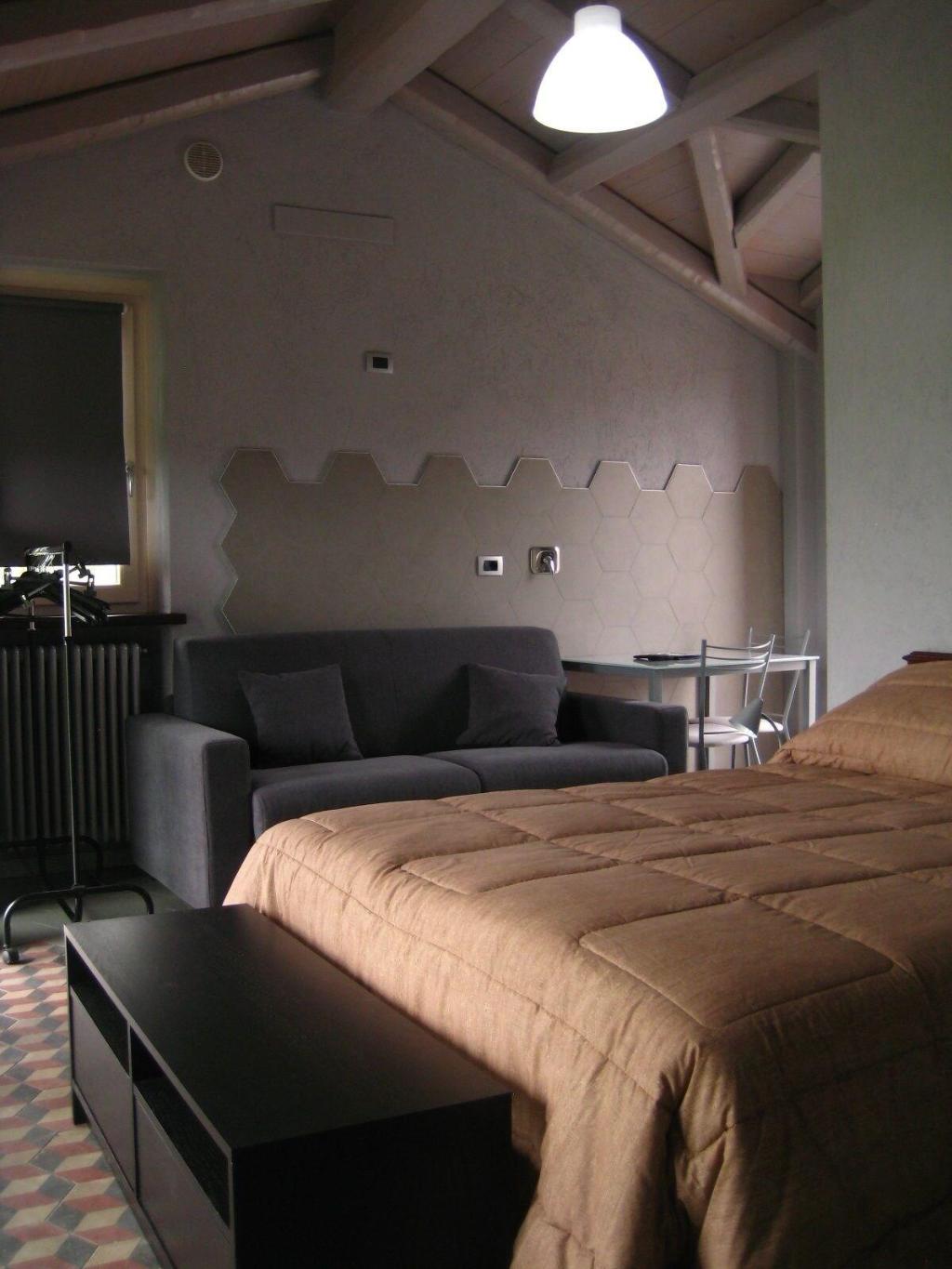Red Wine - Guest House