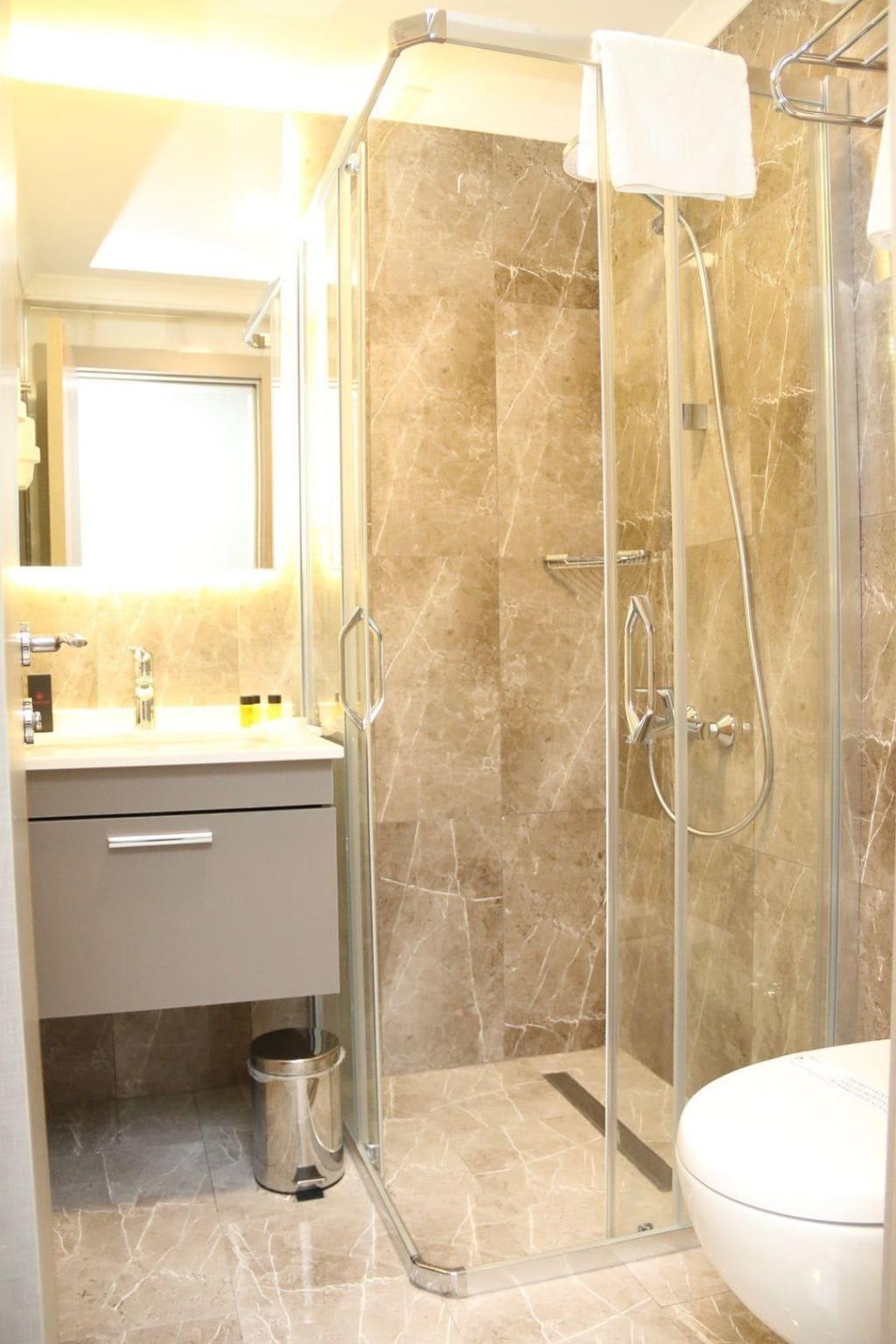 Enerji Hotel