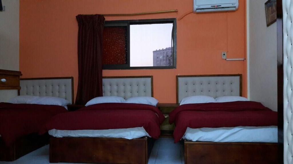 New Palace Hotel