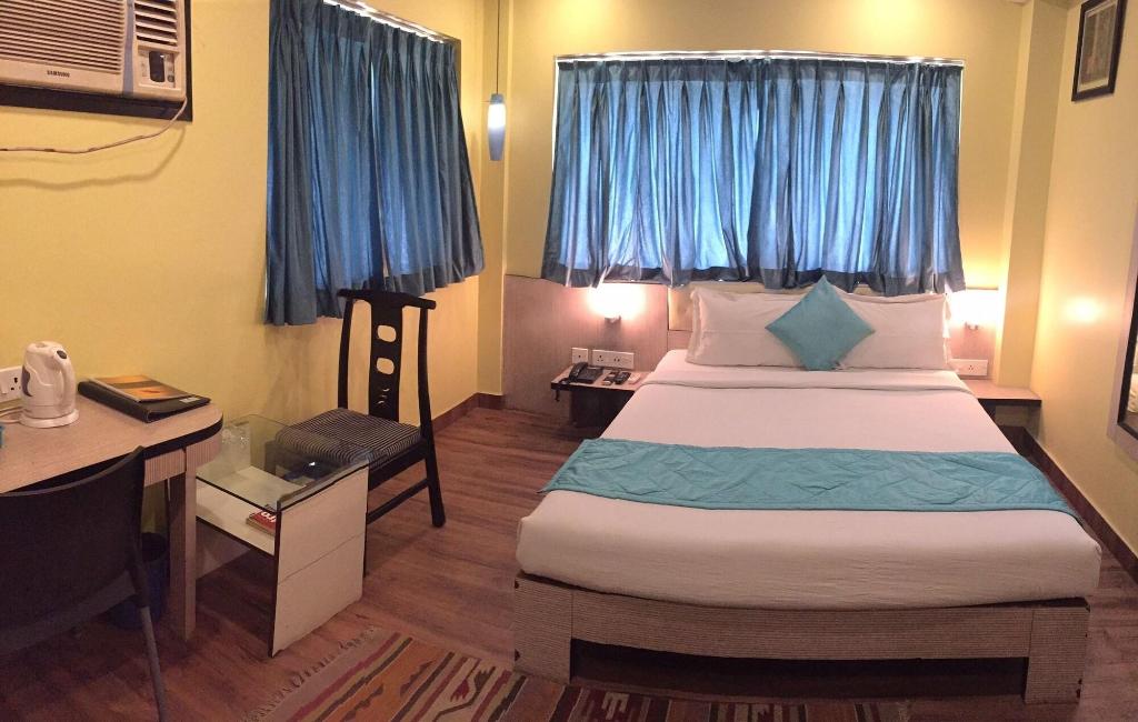 Hotel Crestwood