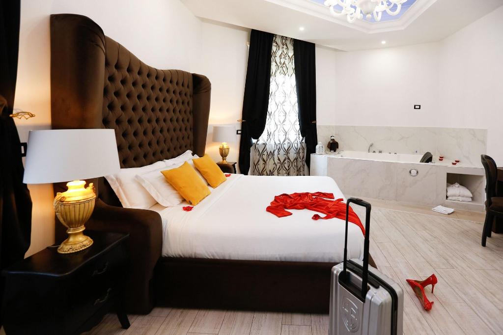 Escapesuite