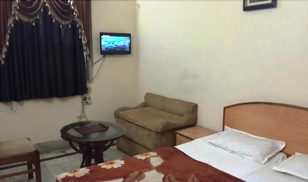 Muskan Hotel
