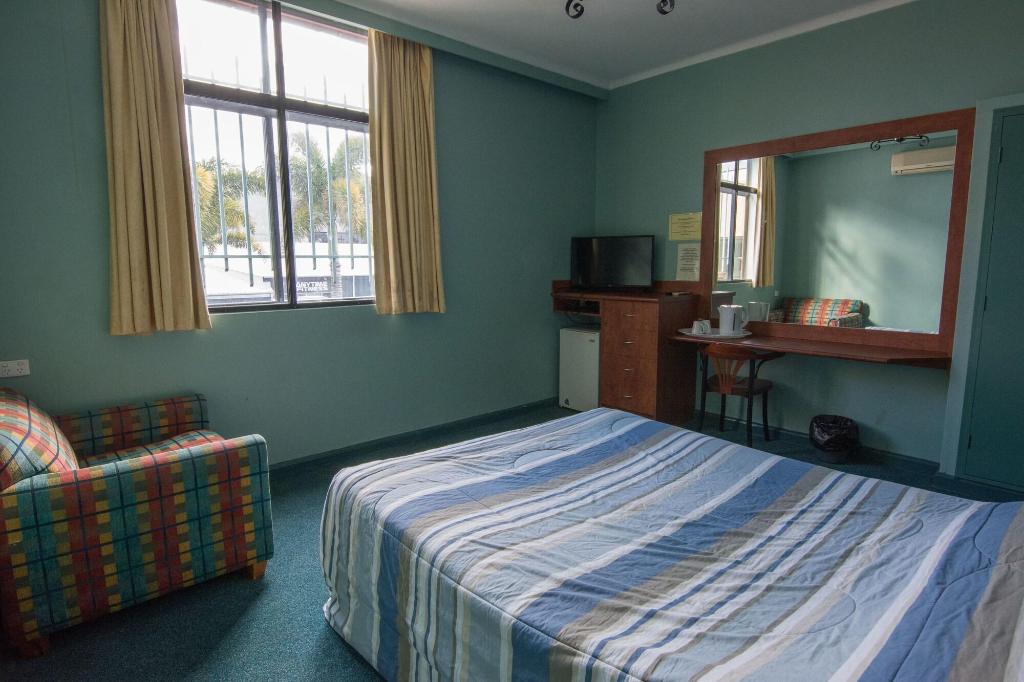 Harp Hotel