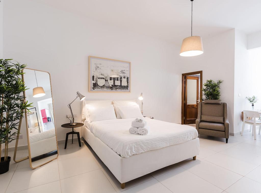 Two Pillows Boutique Hostel
