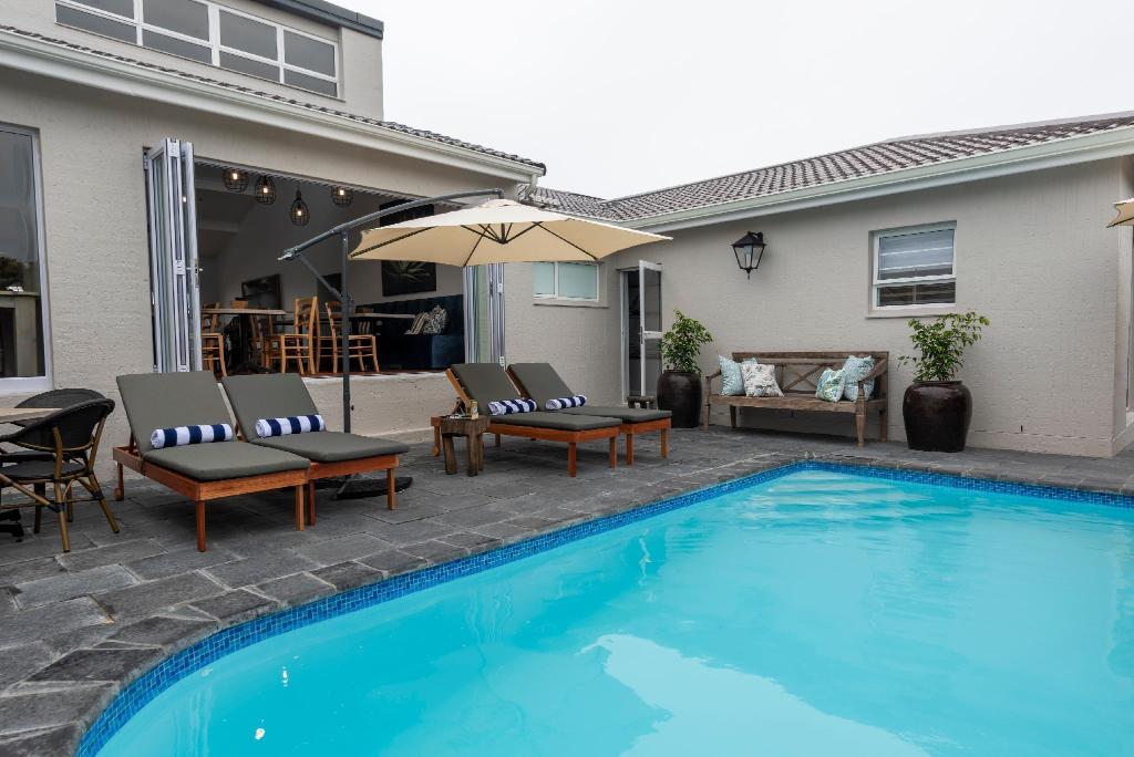 Mes Amis Guesthouse - Pool