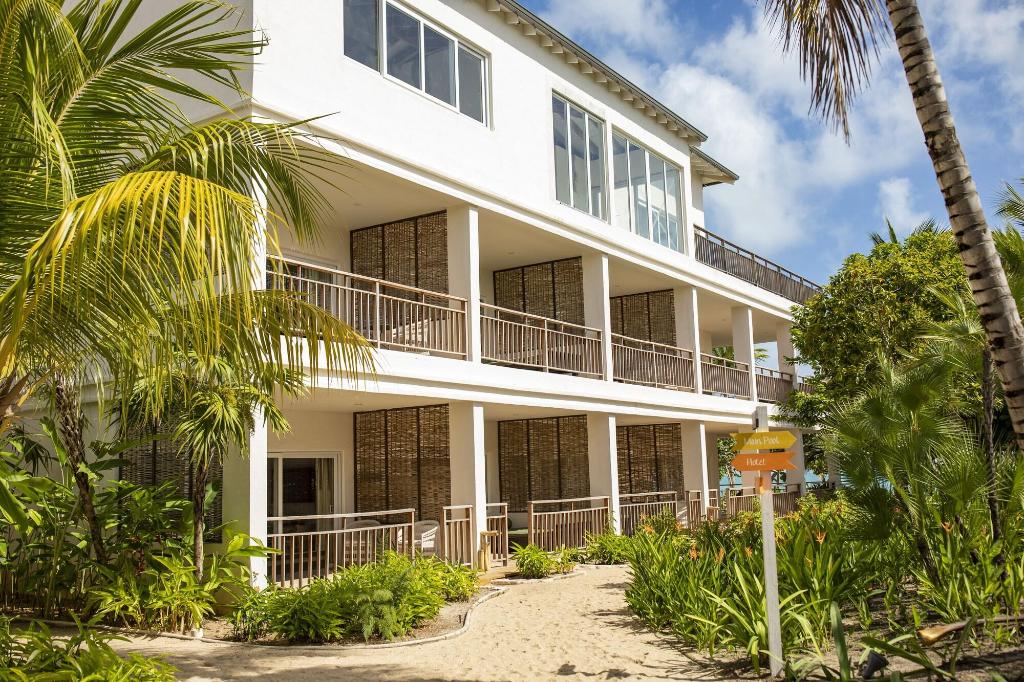 Itz'ana Resort & Residences