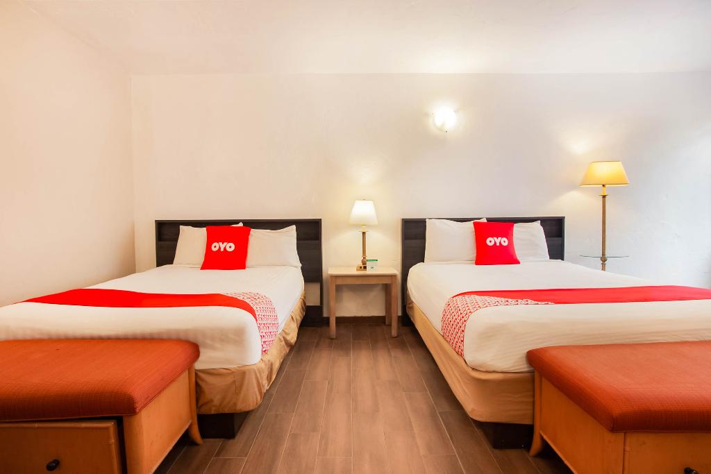 OYO Waterfront Hotel- Cape Coral Fort Myers FL