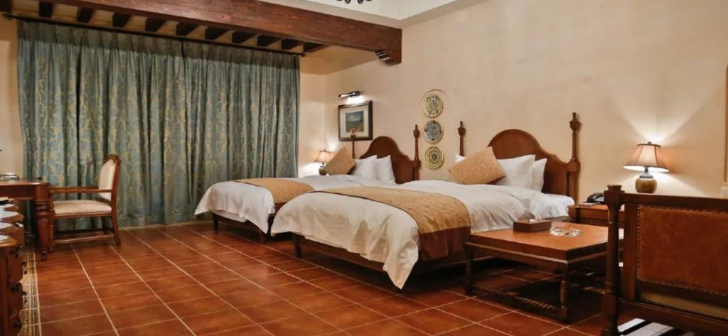 Pebble Beach Hotel