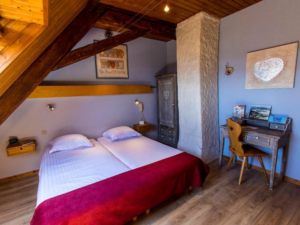 Logis Hôtel Le Bouton D'Or