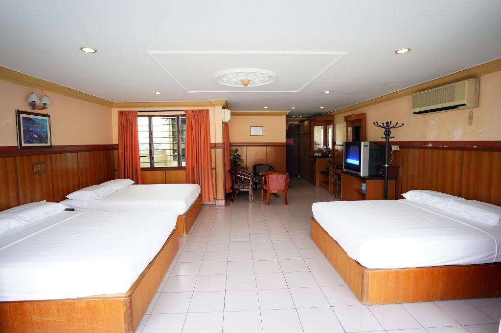 Fullywell Hotel