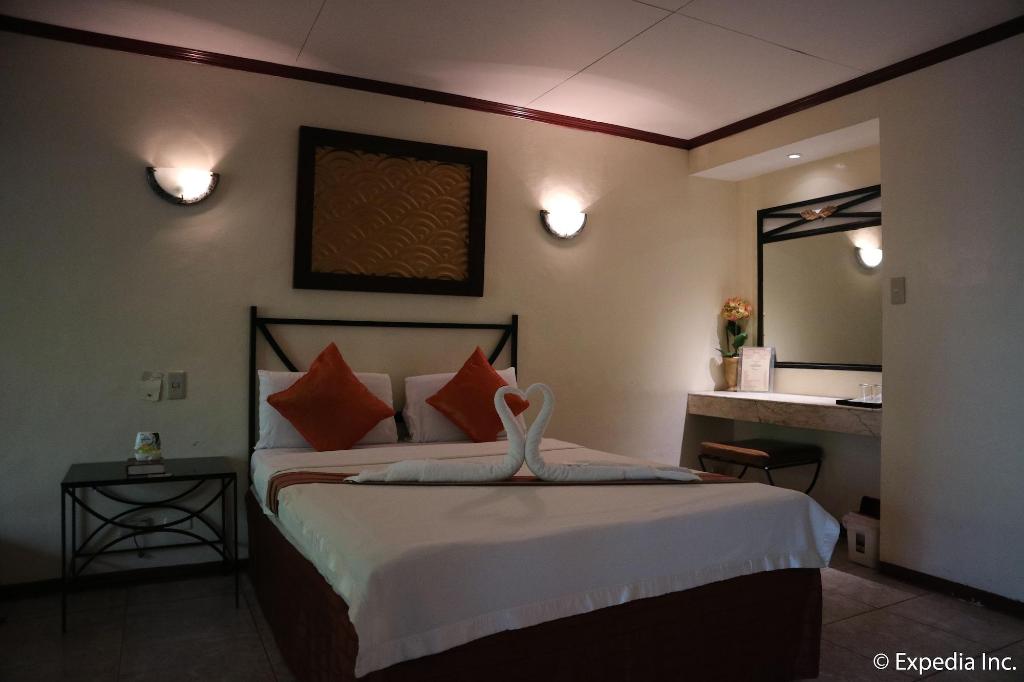 Splash Mountain Resort Hotel