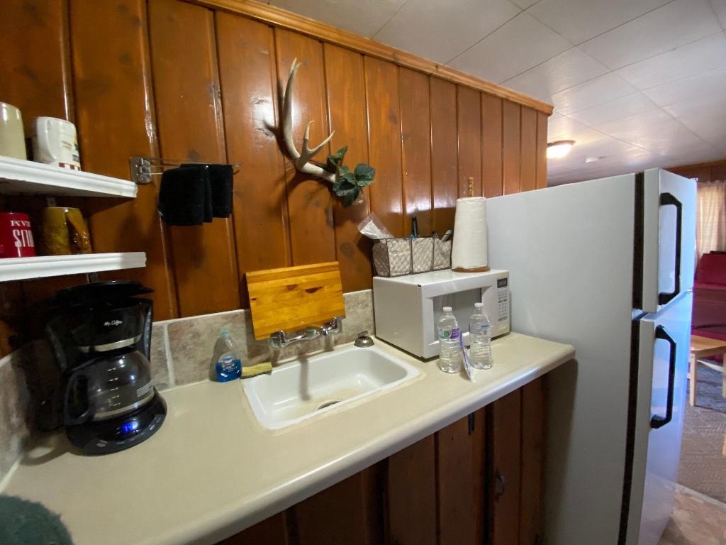 Roundtop Mountain Motel