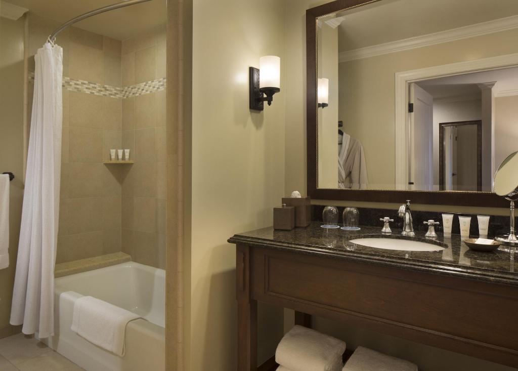 Bodega Bay Lodge