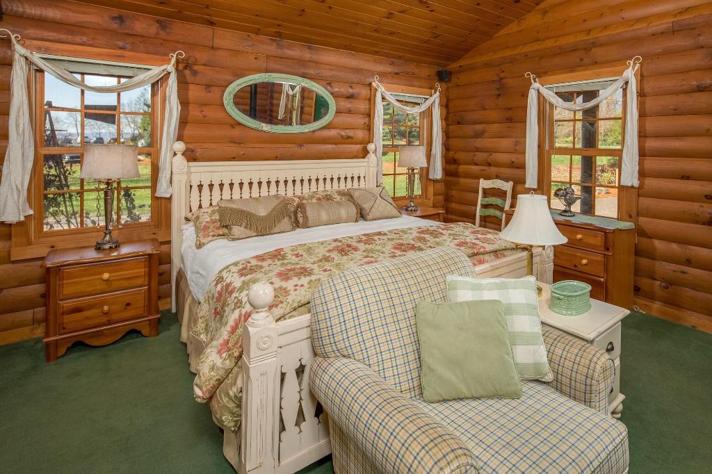 Goldmoor Inn
