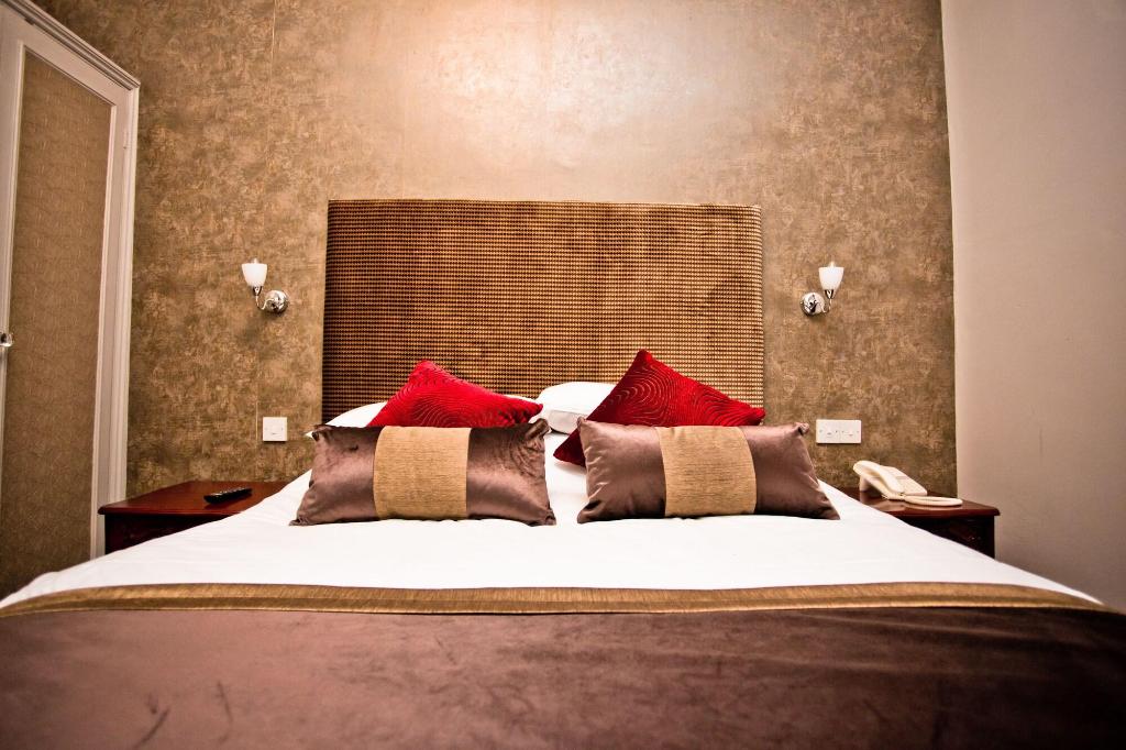 Wards Hotel