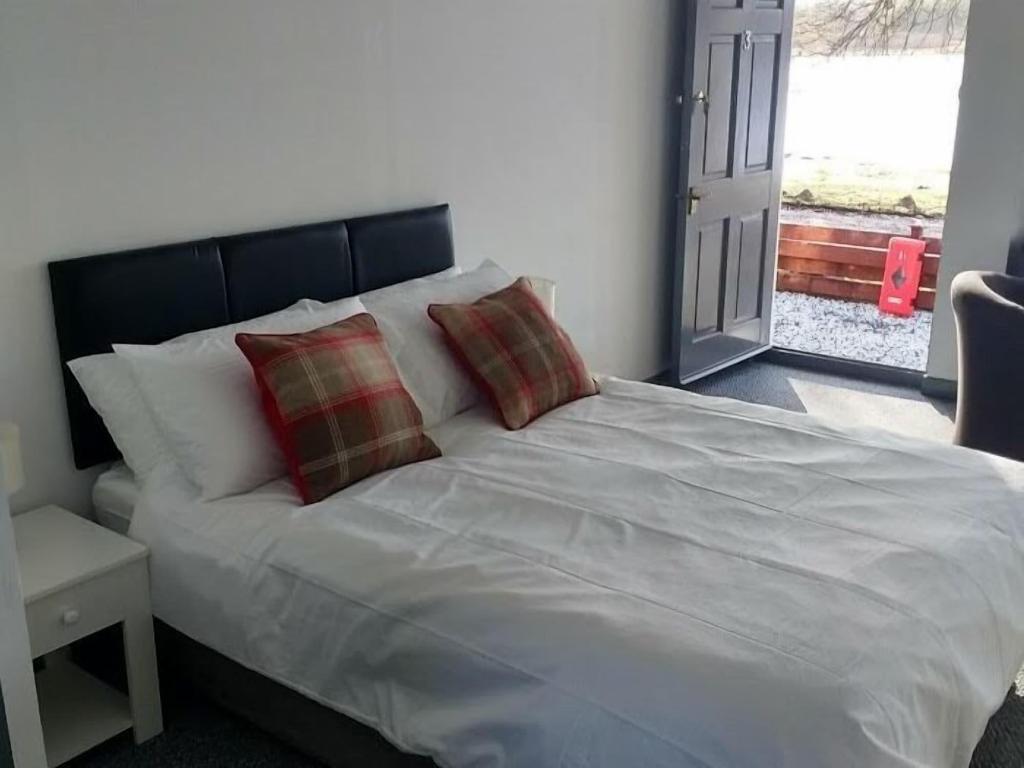 Altnacealgach Motel