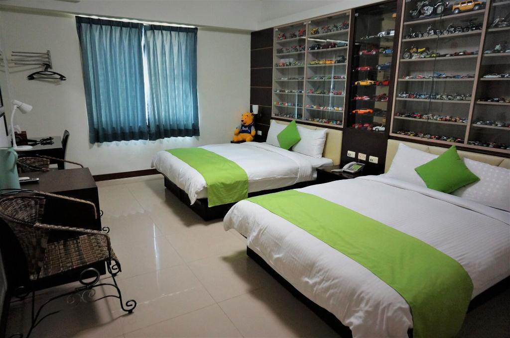 Warner Leisure Hotel