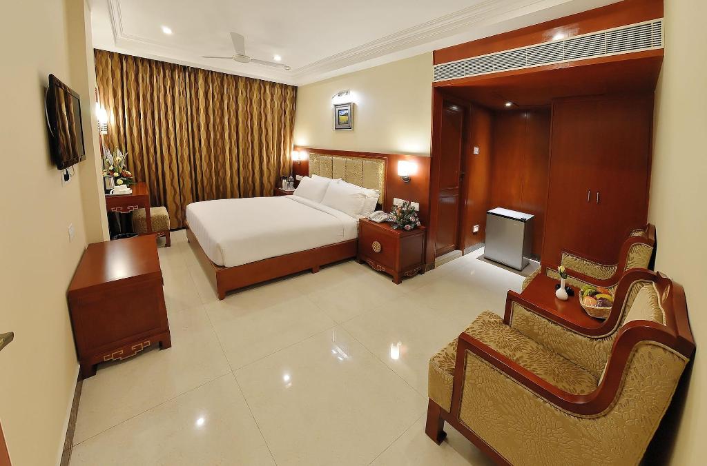 Metro Grand Hotel
