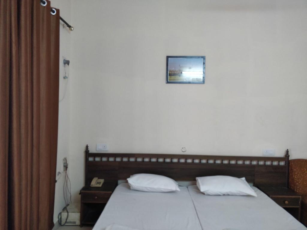 Central Hotel