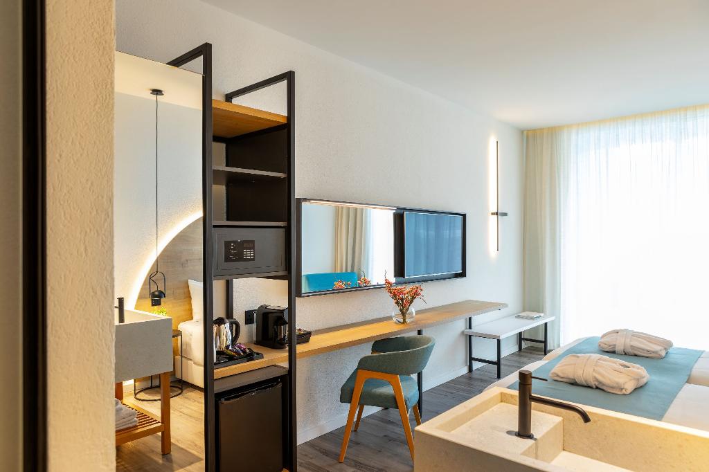 Flamingo Paradise Beach Hotel (Adults Only)