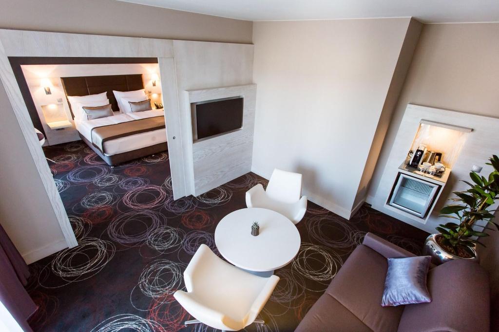 Aura Hotel - Adults Only