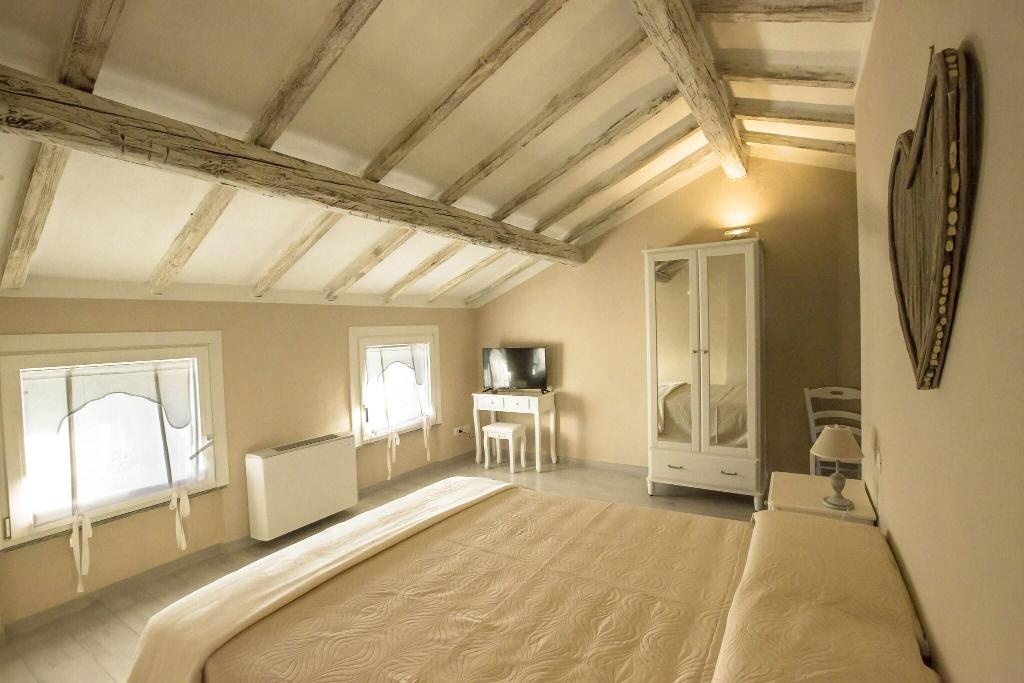 700Enolocanda