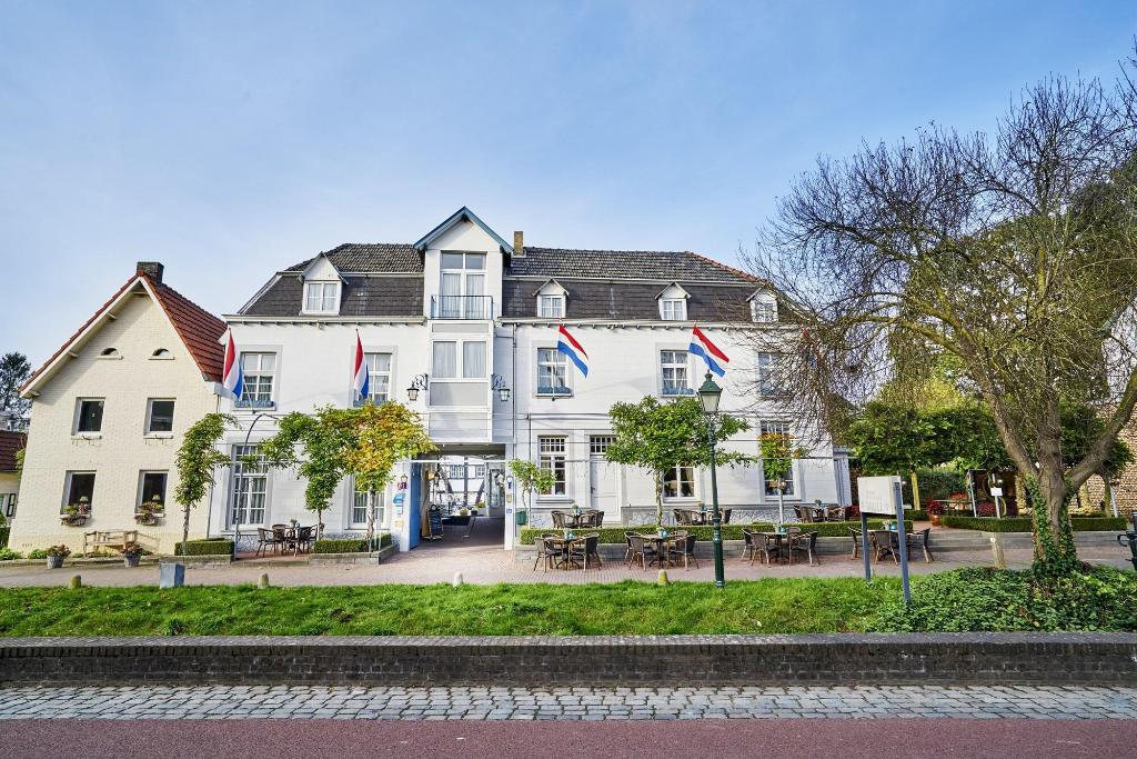 Saillant Hotel Brull