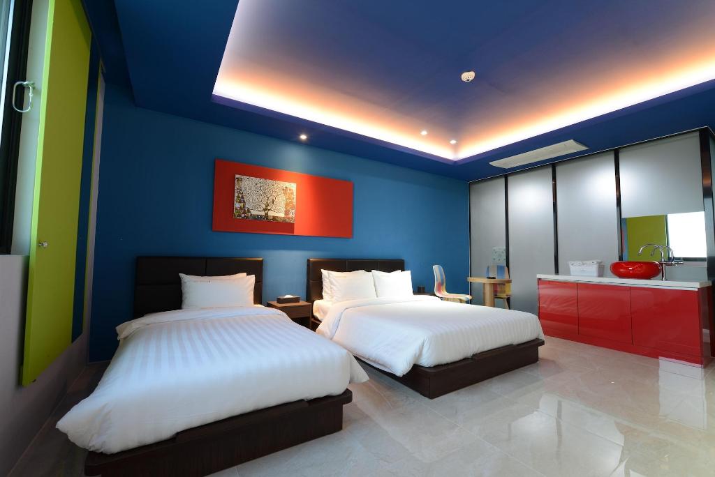 Pentastar Hotel