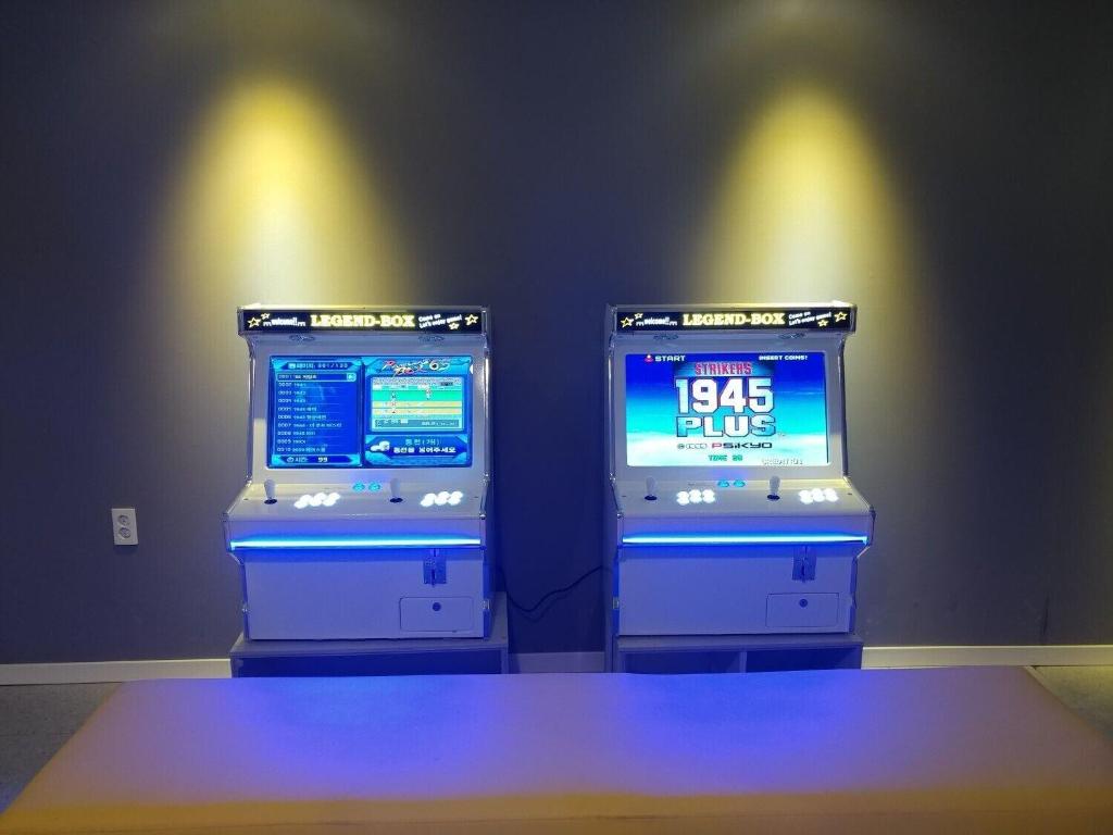 Brooks Hotel - Sports and Entertainment