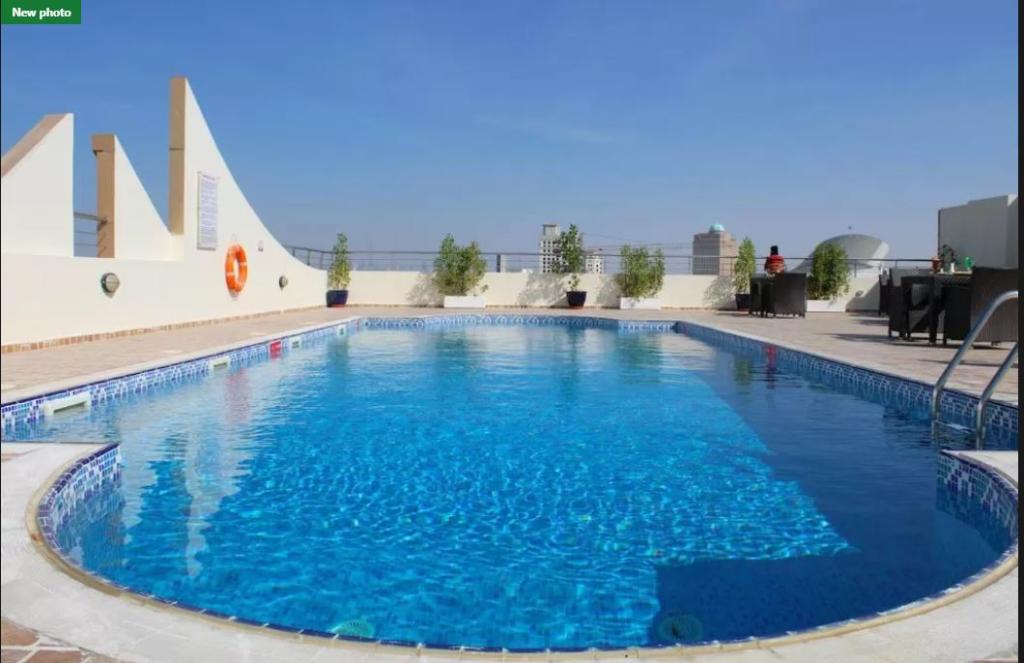 Skylark Hotel Apartments - Pool