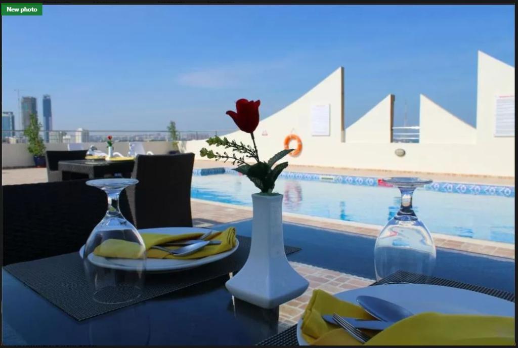 Skylark Hotel Apartments - Pool