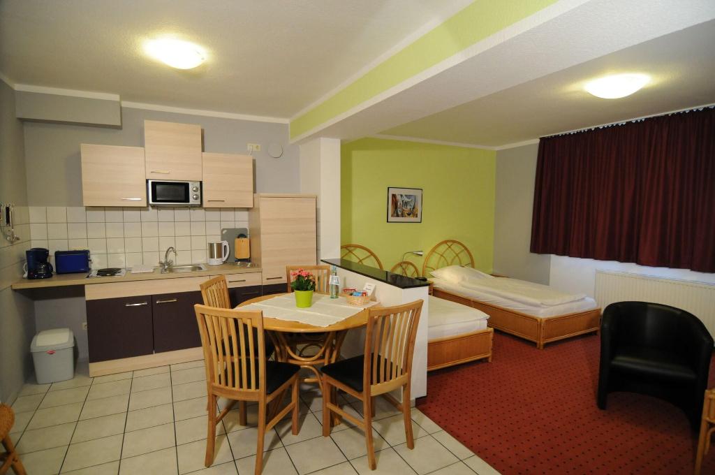 City Hotel