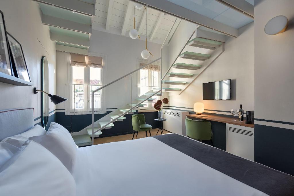 Velvet Grey Boutique Hotel