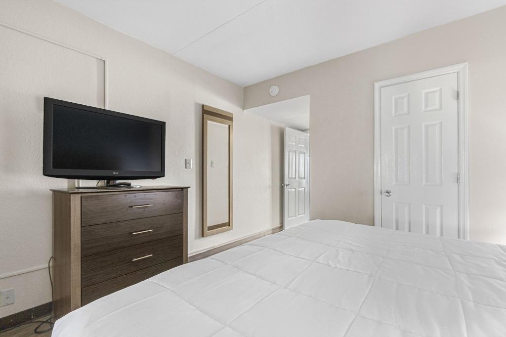 Ocean Crest Inn And Suites