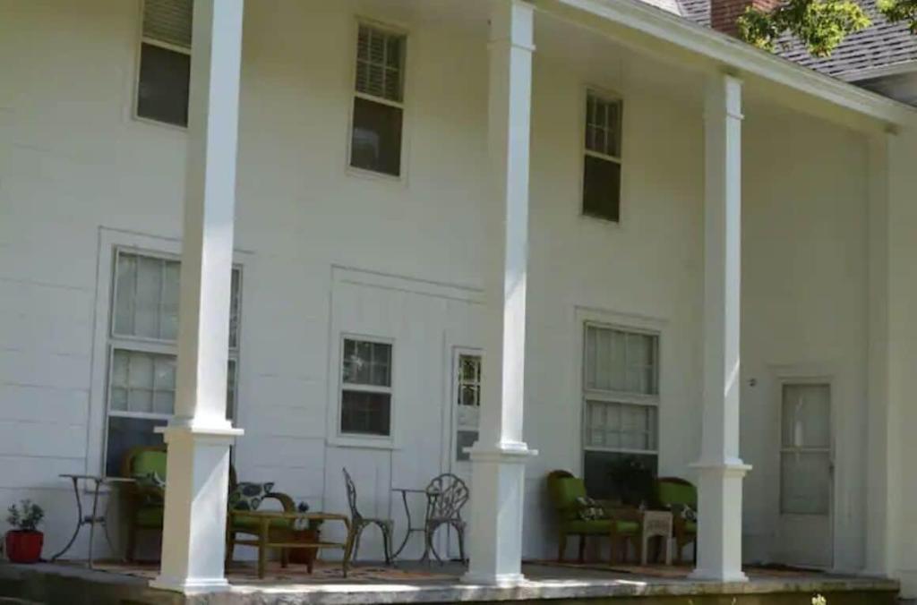 Sassafras Inn
