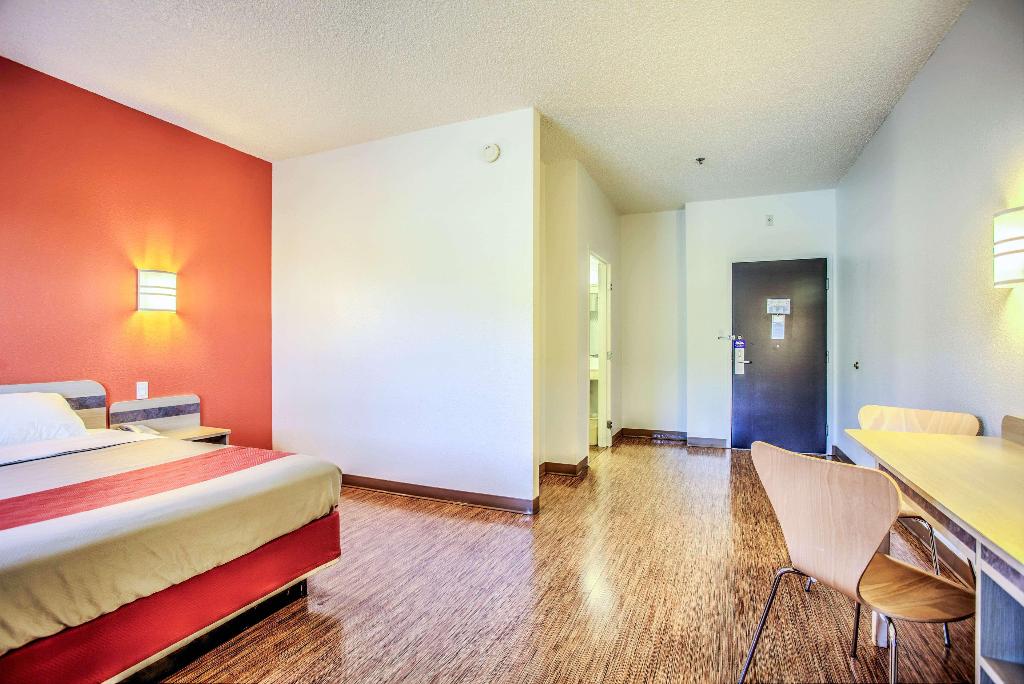 Motel 6 Missoula, MT