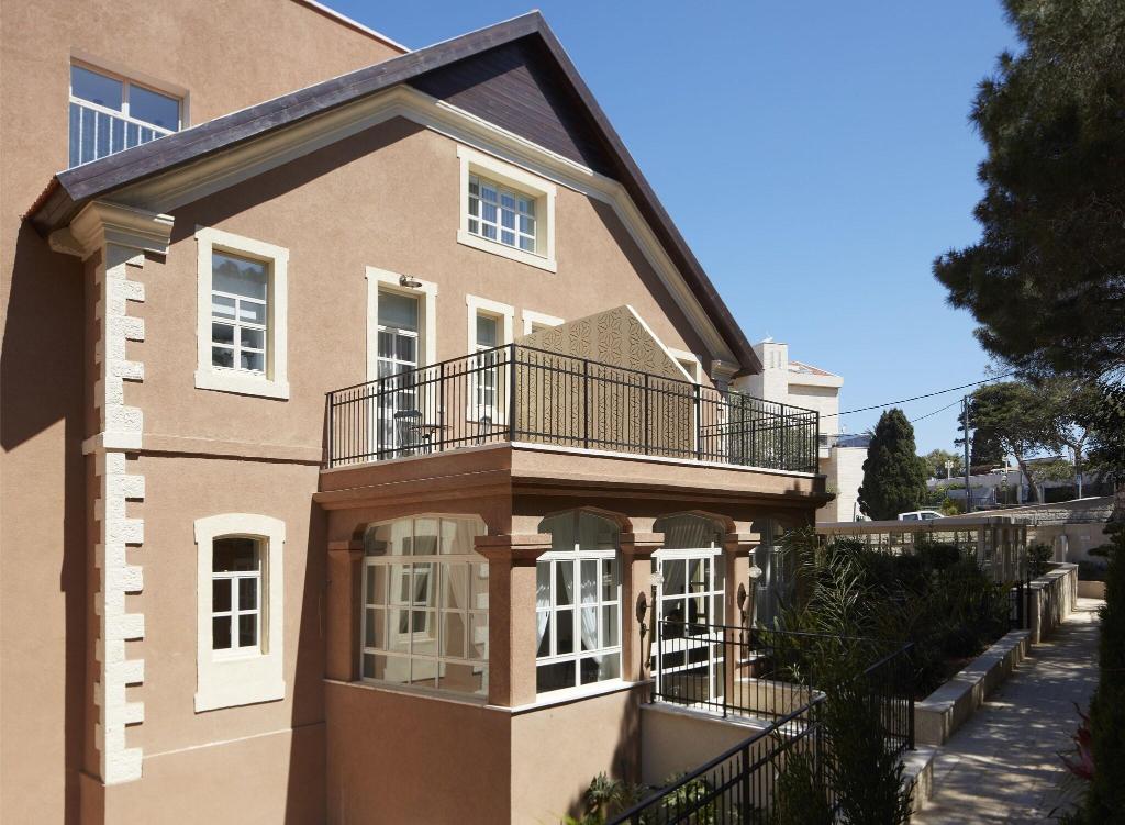 Carmella Boutique Hotel