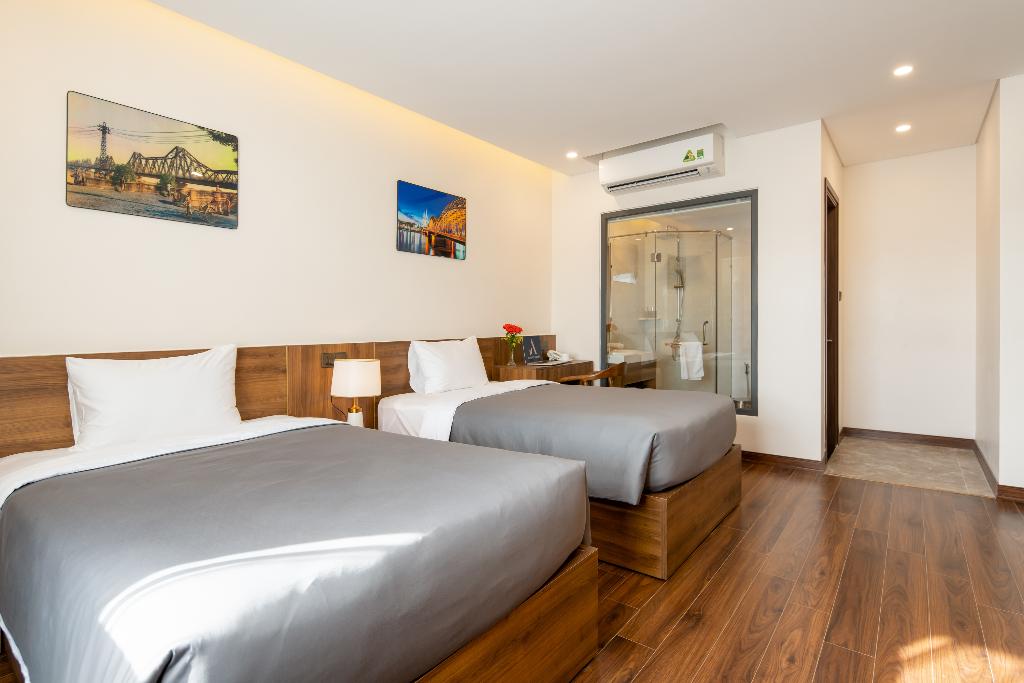 Avenis Hotel