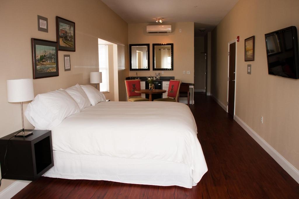 Key West Resort On Lake Dora