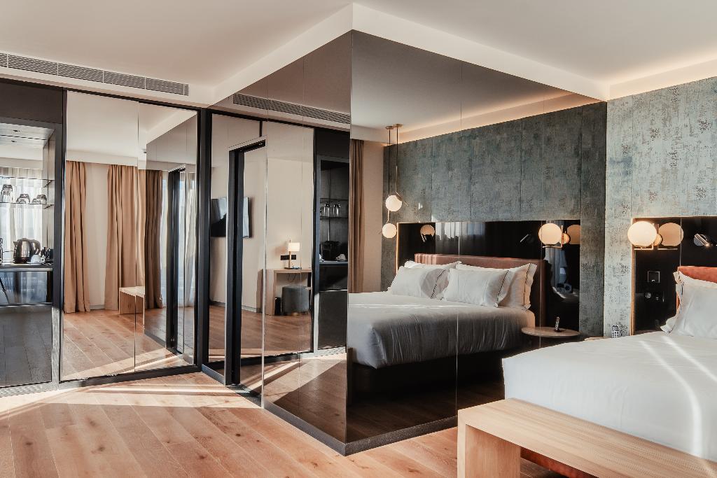 Unuk Hotel