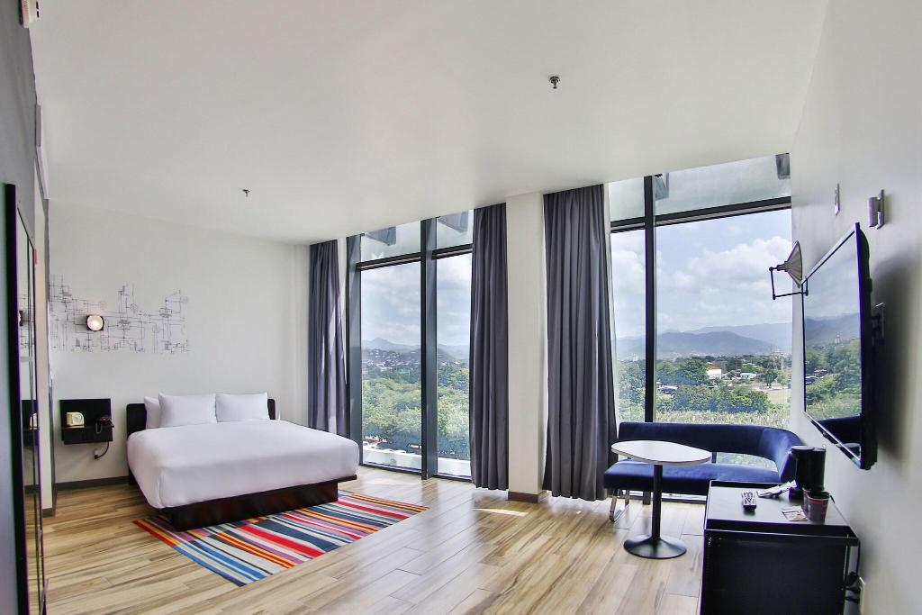Aloft Ponce