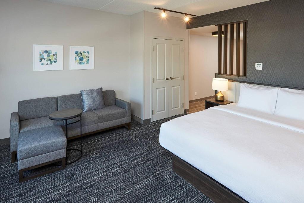 Towneplace Suites By Marriott Hamilton